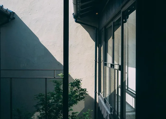 屋子 Wuz Kamogawa